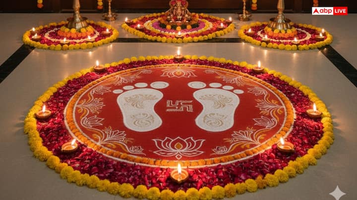लक्ष्मी जी के पैर प्रवेश द्वार पर बनाएं जिसे देखकर लक्ष्मी प्रसन्न हो जाए और सौभाग्य-समृद्धि भी आए.