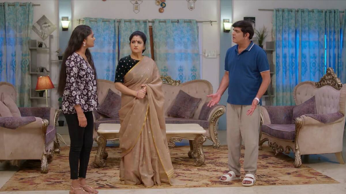 Nindu Manasulu Serial Today October 17th: నిండు మనసులు: సిద్ధూ సర్ఫ్రైజ్ని నాశనం చేసేసిన విజయానంద్! కేఫ్లో పార్టీ ఏర్పాటు వెనక కుట్రేంటో?