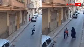 दो मंजिला इमारत की छत से गिरा मासूम, नीचे से गुजर रहे शख्स ने ऐसे बचाई जान, देखें वीडियो