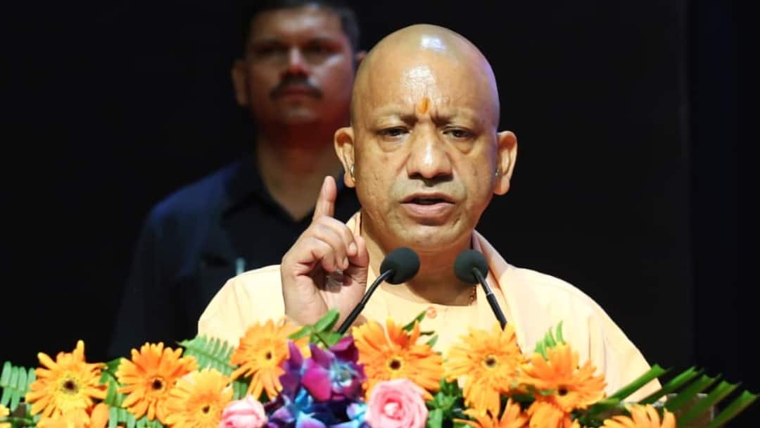 12 करोड़ रुपये सालाना खर्च कर देश के इन पांच शहरों में ऑफिस खोलेगी योगी सरकार, ये काम होंगे आसान Yogi government will spend Rs 12 crore annually to open promotion offices in five cities 12 करोड़ रुपये सालाना खर्च कर देश के इन पांच शहरों में ऑफिस खोलेगी योगी सरकार, ये काम होंगे आसान