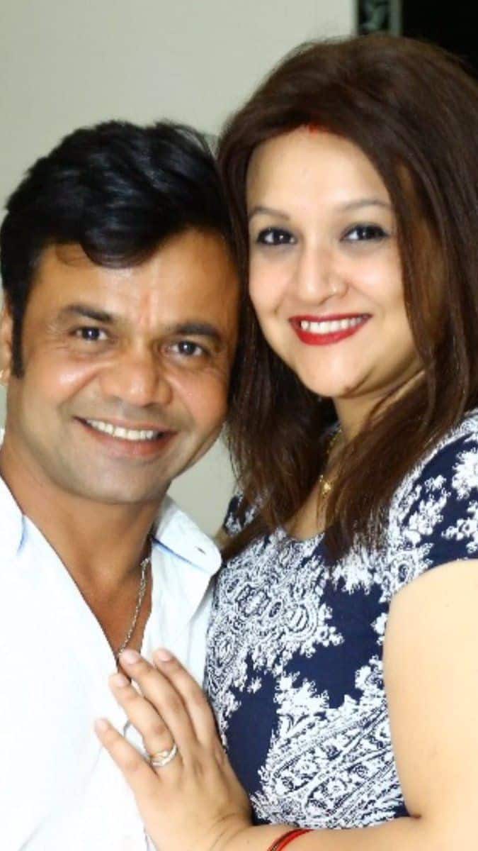 Both of them were introduced by a common friend in Canada. After two-three meetings, the closeness between the two started increasing. Both of them used to talk on the phone for hours and even Radha had decided to leave Canada for Rajpal Yadav.