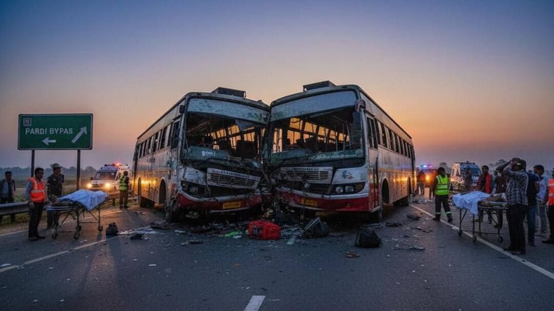 pardi gujarat busses collide two killed Two Killed, Several Injured As Buses Collide Near Pardi Bypass In Gujarat