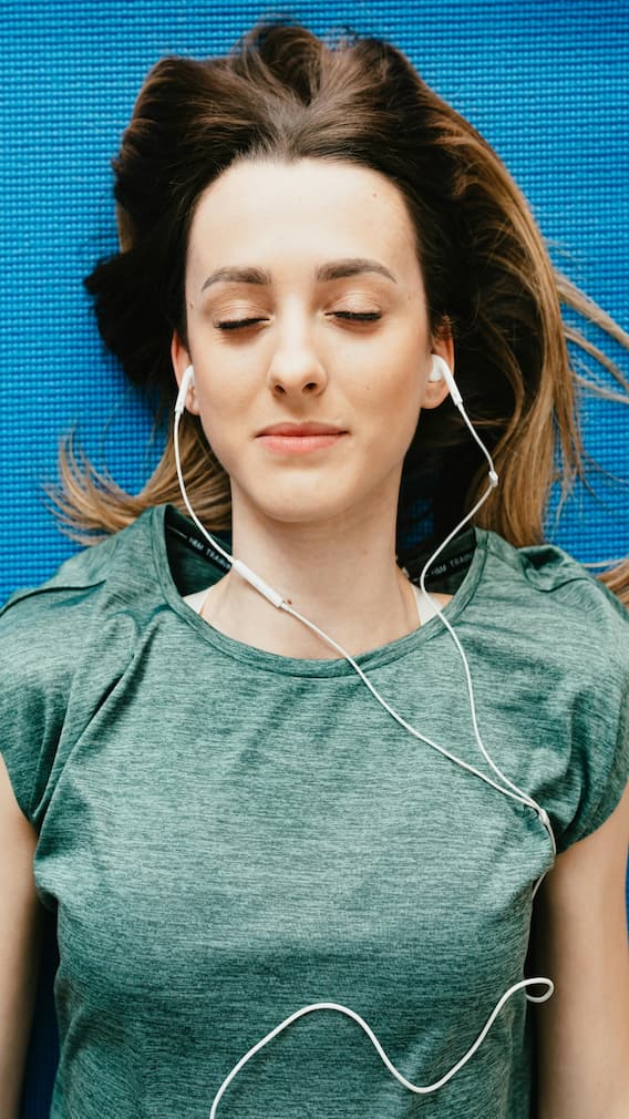 உஷார்.. ஹெட்போன் போட்டுட்டே தூங்கினா இத்தனை பிரச்சினைகளா?