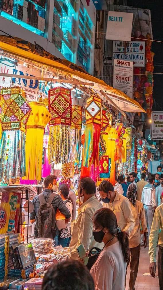 दिल्ली के इन खास बाजारों में करें दिवाली की शॉपिंग, मिलेंगे सस्ते और यूनिक सामान