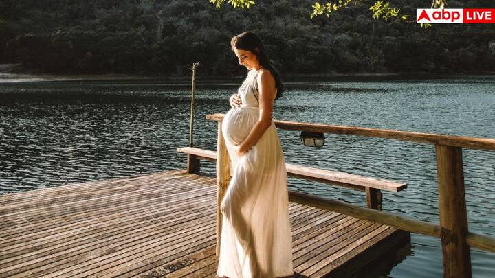 preconception health tips: प्रेग्नेंट होने के लिए शरीर को तैयार करना पड़ता है. अगर आप पहले से तैयारी नहीं करते हैं, तो इससे शरीर को काफी नुकसान पहुंचता है और मां और बच्चे दोनों को दिक्कत होती है.