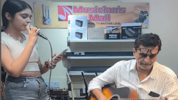 Mohnish Bahl And Daughter Krishaa Win Hearts With Live Performance Of Hotel California; Watch