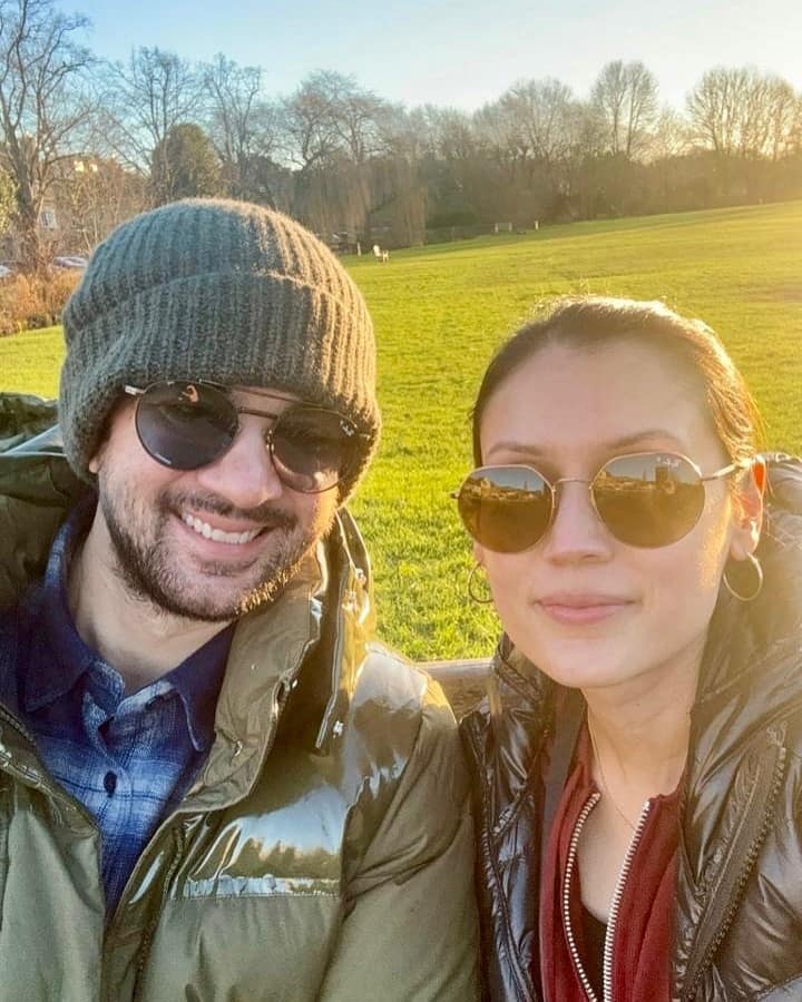 The chemistry of both of them looks amazing in this photo. Fans also shower a lot of love on the pictures of both of them.