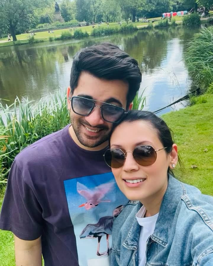 Drisha looks very beautiful even without makeup. This picture is proof of this. In which she is looking very stylish in denim jacket.
