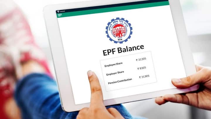 अगर आपकी नौकरी छूट जाती है. तो आप तुरंत अपने पीएफ के पूरे पैसे नहीं निकाल पाएंगे. इसके लिए आपको कुछ महीनों तक इंतजार करना पड़ेगा. आपको बता दें अब नौकरी छूटने के बाद आप 75% हिस्सा ही निकाल सकते हैं.