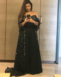 'झांसी की रानी' की 10 तस्वीरें,क्यूट सी बेबी की बन चुकी हैं मम्मा, फिर भी लगती हैं हद से ज्यादा खूबसूरत