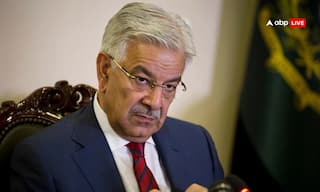 'अफगान अपने घर वापस जाएं, हमारी जमीन 25 करोड़ पाकिस्तानियों के लिए', PAK के रक्षामंत्री ख्वाजा आसिफ की धमकी!