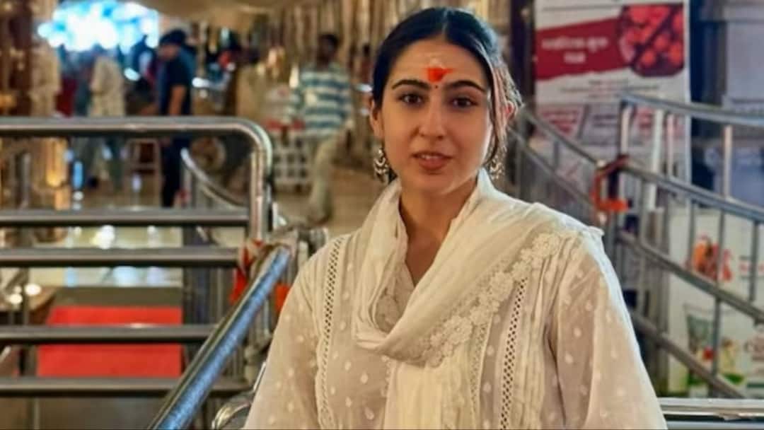 माथे पर तिलक लगाकर शिव भक्ति में डूबीं सारा अली खान, रुद्रनाथ धाम में किए दर्शन