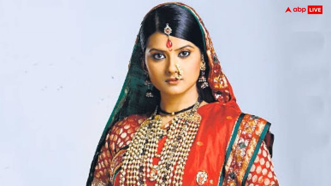 'झांसी की रानी' की 10 तस्वीरें,क्यूट सी बेबी की बन चुकी हैं मम्मा, फिर भी लगती हैं हद से ज्यादा खूबसूरत