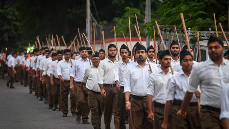 <div>Karnataka RSS Row: Panchayat Officer Suspended For Attending March; BJP Calls Action 'Anti-Hindu'</div>