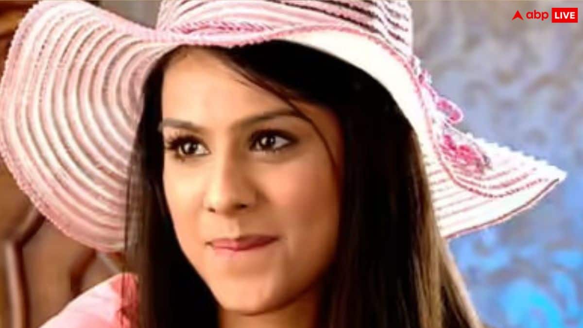 निया शर्मा की 10 तस्वीरें, वक्त के साथ और भी ज्यादा ग्लैमरस होती जा रही हैं टीवी की रोशनी