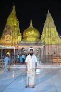 Rishab Shetty Visits Kashi Vishwanath, Offers Prayers After Kantara Success; PICS