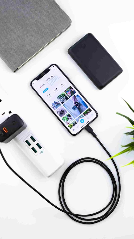 क्या चार्जिंग केबल से भी चोरी हो सकता है मोबाइल का डेटा?