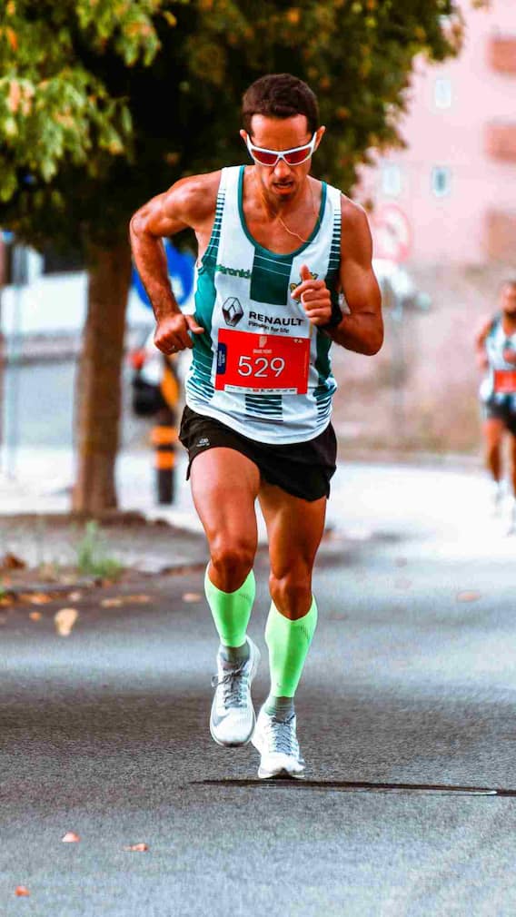 1000 मीटर धावल्यानं किती कॅलरी बर्न होतात?