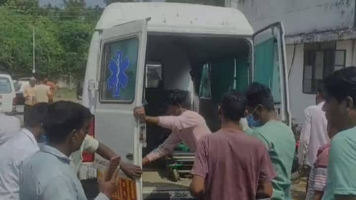 यापैकी अनेकजण गंभीर जखमी दिसत होते. त्यामुळे या दुर्घटनेतील मृतांचा आकडा वाढण्याची दाट शक्यता आहे.