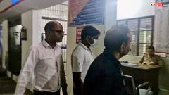 ग्रेटर नोएडा: 50 हजार की रिश्वत लेता हुआ लेखपाल गिरफ्तार, कार से बरामद हुए 4.30 लाख रुपये