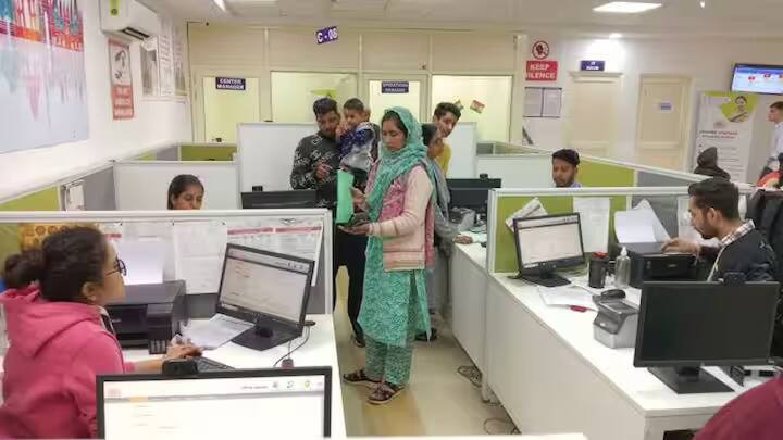 લિંગ (Gender): લિંગ પરિવર્તન પણ માત્ર એક જ વાર માન્ય છે. આ સુધારા માટે માન્ય દસ્તાવેજો અથવા સ્વ-ઘોષણા રજૂ કરવી જરૂરી છે. તેથી, પહેલીવાર જ બધી સાચી માહિતી દાખલ કરવી હિતાવહ છે.