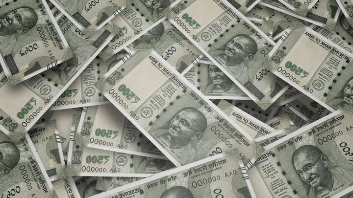 आपको पूरे पैसे निकालने की परमिशन नहीं होगी. पूरे 100% पैसा आप तभी निकाल पाएंगे जब आप एक साल तक बेरोजगार रहें हों. यानी आपको नौकरी छोड़ने के बाद एक साल तक इंतजार करना होगा पूरे पैसे निकालने के लिए.