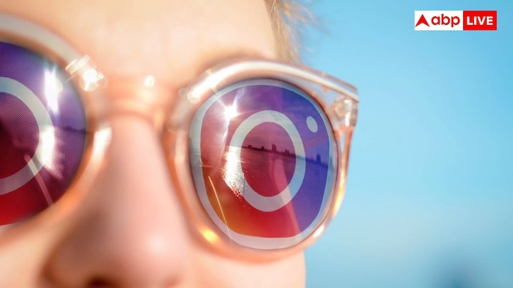 Creators with around 1,00,000 followers are called micro influencers. Depending on views and brand collaboration, they can earn Rs 60,000 to 1.6 lakh per reel. In this, sponsored content, affiliate marketing and paid promotion are the main sources of income.