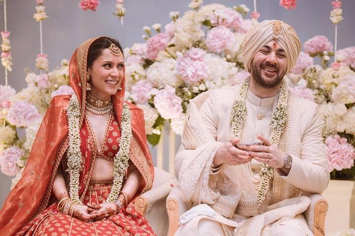 Drisha and Karan got married on 18 June 2024. The marriage of both of them took place with great pomp and show in Mumbai. The entire Deol family was present in it.
