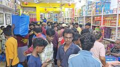 தீபாவளி பட்டாசு விற்பனை களைகட்டுது! காஞ்சிபுரம் மக்கள் மகிழ்ச்சி! சீக்கிரமா போய் வாங்கிடுங்க!