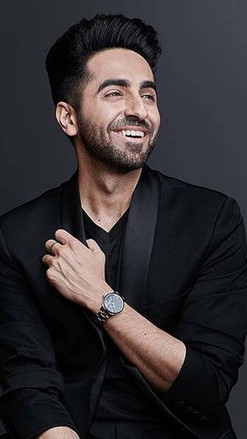 आयुष्मान खुराना ने अपने डेब्यू के साथ ही लोगों के दिलों में जगह बनानी शुरू कर दी थी. अब वो सबसे ज्यादा चहेते सितारों में शामिल हो चुके हैं.