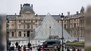 Chainsaw-Wielding Robbers Break Into Louvre, Flee With Napoleon’s Jewels: What We Know So Far About Paris Heist