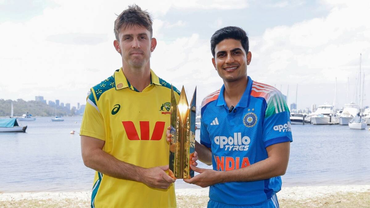 Australia vs India 1st ODI: తొలి వన్డేలో టాస్ నెగ్గిన ఆసీస్.. ఫస్ట్ బ్యాటింగ్ భారత్‌దే, ప్లేయింగ్ లెవెన్ ఇదే
