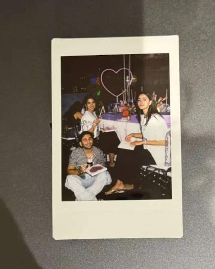 Ananya Pandey's cute look was seen at Radhika's birthday party. Everyone had a lot of fun together in the kids play area.