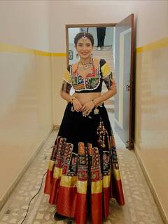 सुष्मिता सेन की एक्स भाभी की 8 तस्वीरें: राजस्थानी ही नहीं वेस्टर्न लुक भी गजब ढहाती हैं चारु असोपा