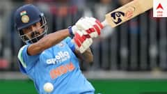 পারথে ব্যাটিং বিপর্যয় ভারতের, রাহুল-অক্ষরের লড়াইয়ে নির্ধারিত ২৬ ওভারে বোর্ডে উঠল ১৩৬/৯