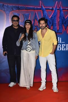 Thamma Screening: શરારા સૂટમાં રશ્મિકા મંદાનાએ વર્તાવ્યો કહેર, કુલ લૂકમાં પહોંચ્યો વરુણ ધવન, જુઓ સ્ટાર્સની તસવીરો