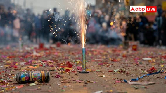 Diwali 2025: माचिस जलाने से फूटने तक... कैसे काम करते हैं पटाखे, जानें किन-किन चीजों से होती है इनकी मेकिंग Diwali 2025: माचिस जलाने से फूटने तक... कैसे काम करते हैं पटाखे, जानें किन-किन चीजों से होती है इनकी मेकिंग