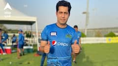 কোহলির চেয়েও বড়, ৩৯ ছুঁই ছুঁই বয়সে টেস্টে অভিষেক! নজির গড়লেন পাকিস্তানের আফ্রিদি