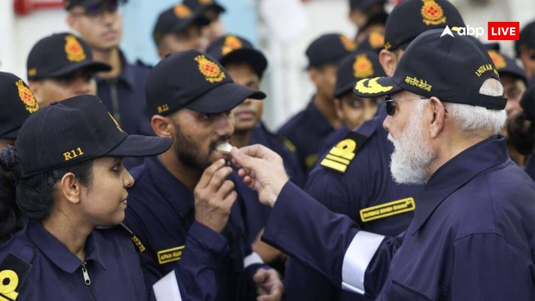 PM मोदी ने जवानों के साथ मनाई खास दिवाली! INS विक्रांत पर दिखा ‘आत्मनिर्भर भारत’ का दम | बड़ी ब