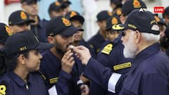 PM मोदी ने जवानों के साथ मनाई खास दिवाली! INS विक्रांत पर दिखा 'आत्मनिर्भर भारत' का दम | बड़ी बातें