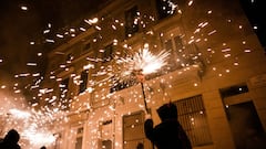 Diwali 2025: माचिस जलाने से फूटने तक... कैसे काम करते हैं पटाखे, जानें किन-किन चीजों से होती है इनकी मेकिंग