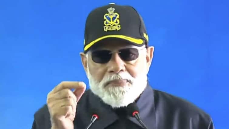 PM Modi Celebrates Diwali With Navy Personnel On INS Vikrant