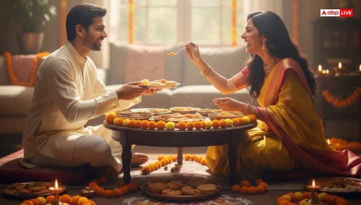 पद्म पुराण में वर्णित है कि जिस दिन यम को यमुना ने स्नेहपूर्वक भोजन कराया था. उस दिन जो व्यक्ति अपनी बहन के हाथ का बनाया हुआ भोजन करता है. उसे धन और यश की प्राप्ति होती है.