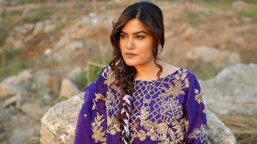 Kaur B Video: ਕੌਰ ਬੀ ਦੇ ਵੀਡੀਓ ਨਾਲ ਹੋਈ ਛੇੜਛਾੜ, ਹੋਟਲ 'ਤੇ ਪੁਲਿਸ ਦੇ ਛਾਪੇ ਵਜੋਂ ਕੀਤਾ ਪੇਸ਼; ਪੰਜਾਬੀ ਗਾਇਕਾ ਬੋਲੀ- 'ਸ਼ਰਮ ਕਰਿਆ ਕਰੋ ਬੋਲਣ ਲੱਗੇ ਬੇਅਕਲੋ…'