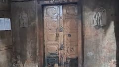 रविवार को दोबारा खोला गया बांके बिहारी मंदिर का खजाना, सोने-चांदी की छड़ियां सहित मिला ये सामान