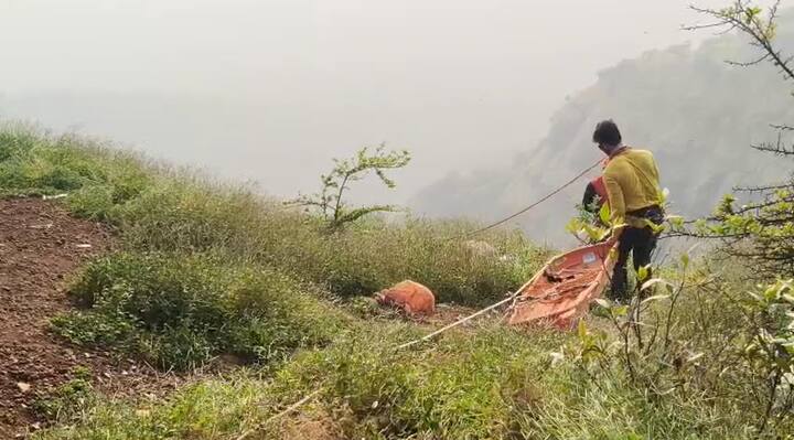 अखेर किंग जॉर्ज पॉईंटच्या जवळील सुमारे 700 ते 800 फूट खोल दरीत त्यांचा मृतदेह आढळून आला आहे. सुंदरम हे 15 ऑक्टोबर रोजी ‘वरांडा इन फॉरेस्ट’ हॉटेलमध्ये वास्तव्यास होते.