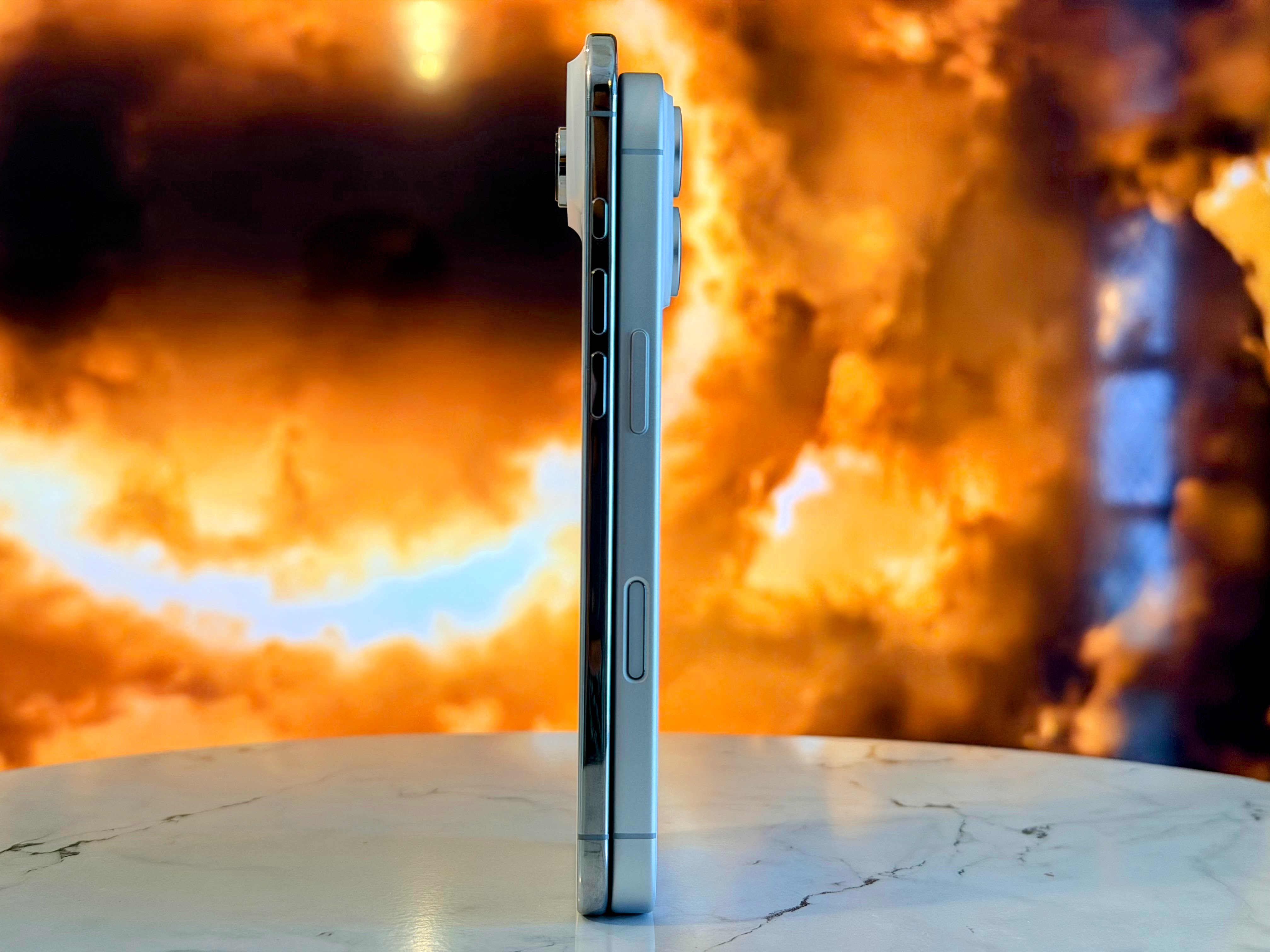 Gadgets Review | iPhone Air: Apple's Slim Dream Simply Runs Out Of... Air