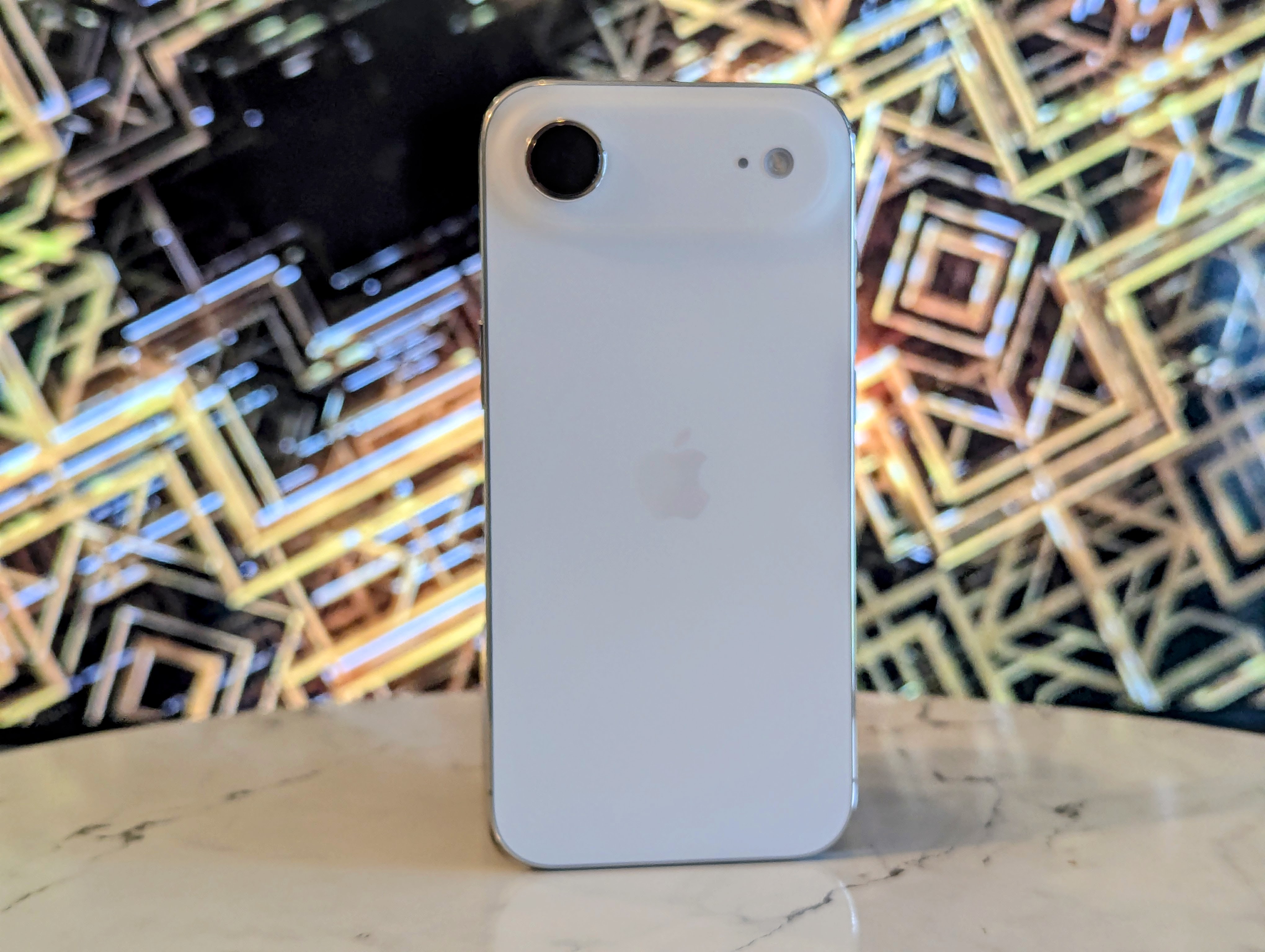 Gadgets Review | iPhone Air: Apple's Slim Dream Simply Runs Out Of... Air