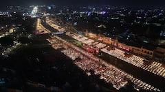 अयोध्या में दीपोत्सव पर जगमग हुई रामनगरी, 26 लाख से अधिक दीपक जले, तस्वीरों में देखें भव्य झलक