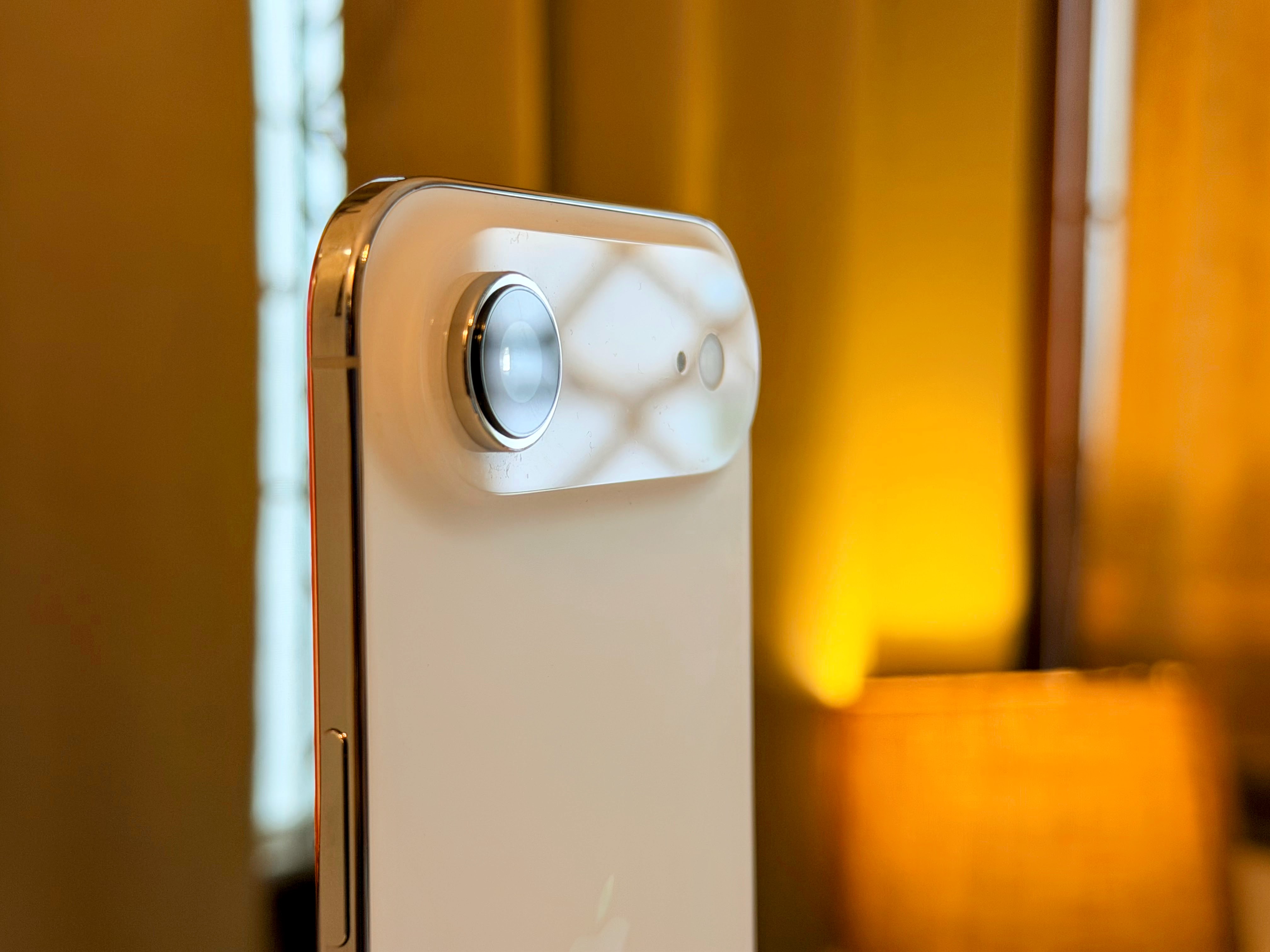 Gadgets Review | iPhone Air: Apple's Slim Dream Simply Runs Out Of... Air